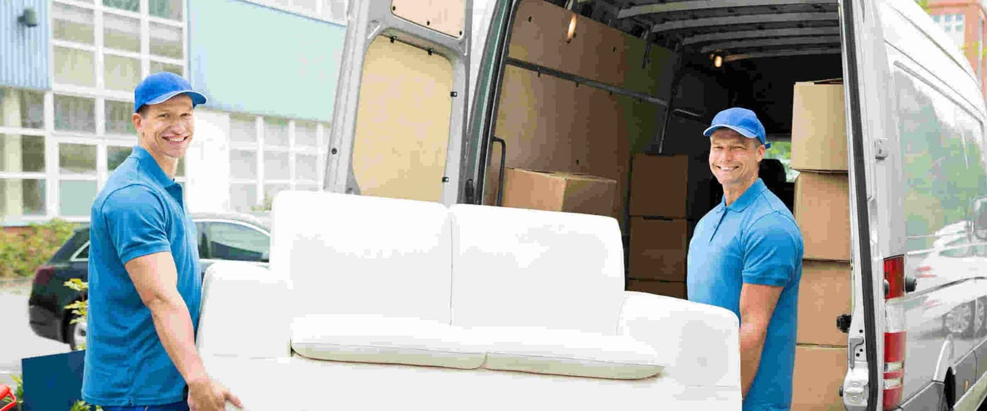 How do i ensure that my belongings are safely packed and transported by a moving company?