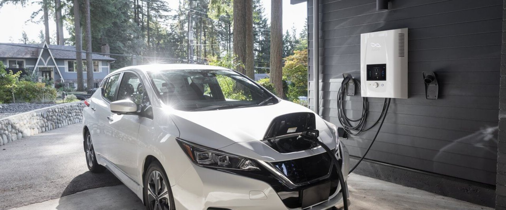 No Need to Drive to Your Destination: The Benefits of Eco-Friendly Car Shipping