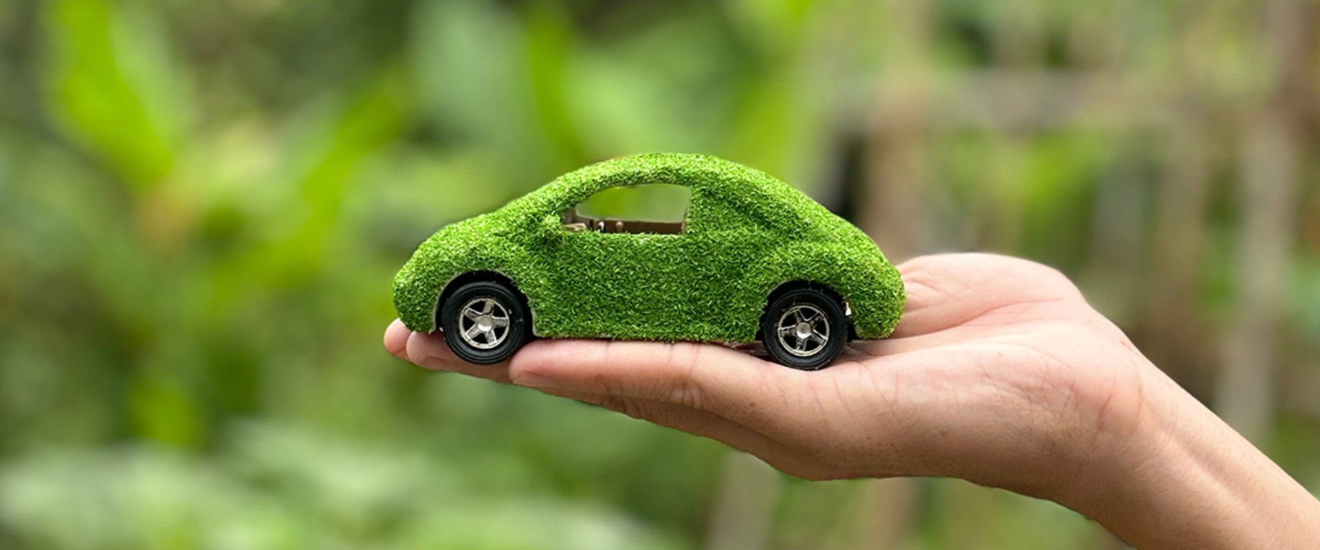 The Benefits of Eco-Friendly Car Shipping with Recycled Materials